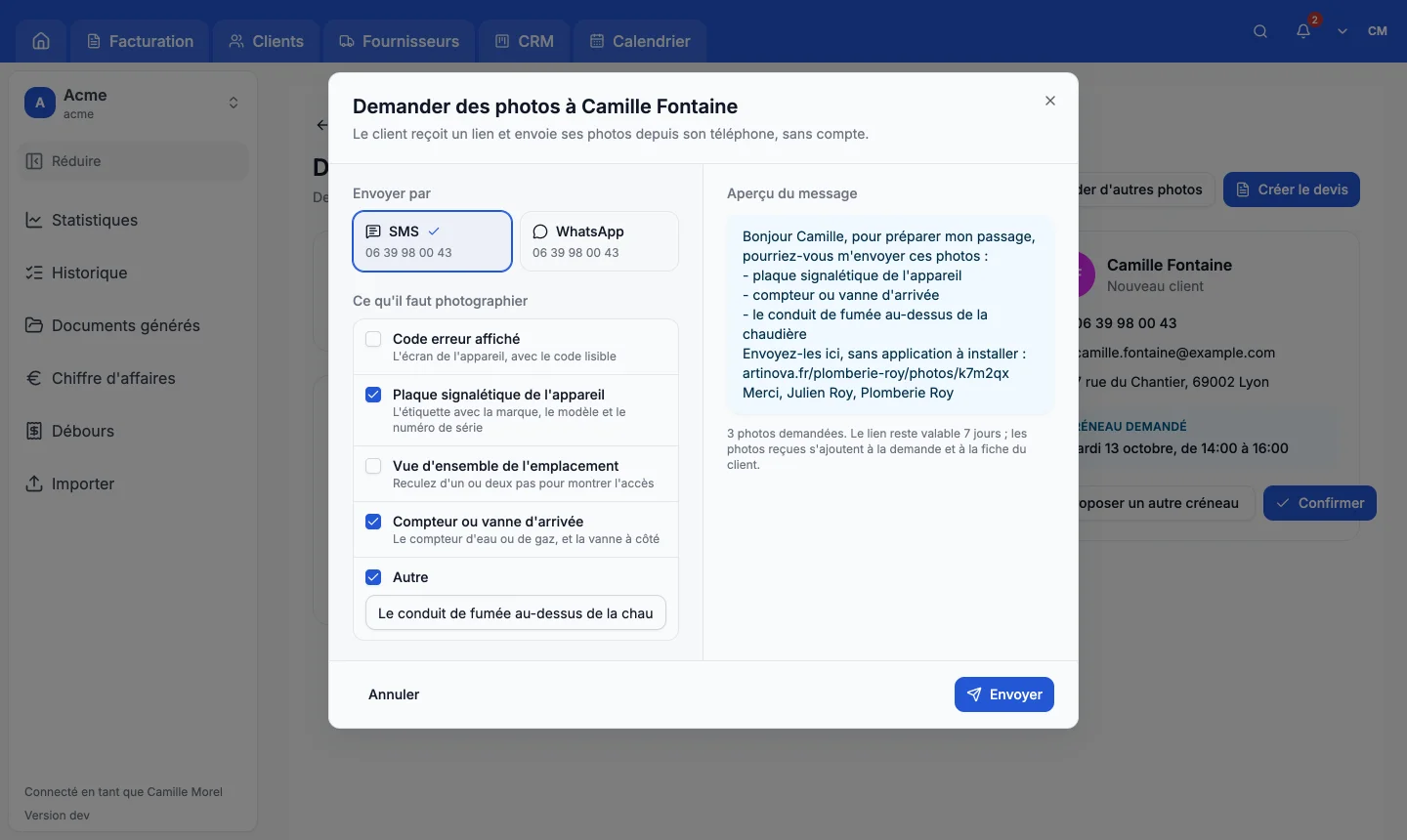 Écran de conception Artinova : demande de photos à un client par SMS, avec la liste de ce qu'il faut photographier et l'aperçu du message contenant le lien d'envoi.