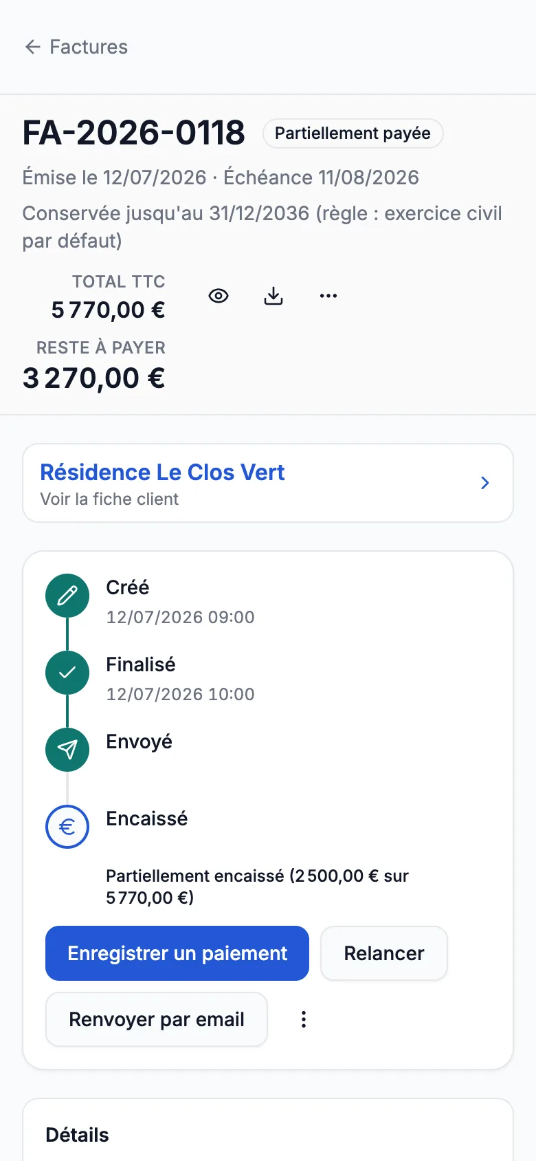 Facture sur téléphone, aperçu produit d'Artinova avec des données de démonstration